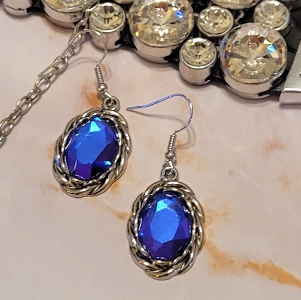 BLUE PURPLE IRRESDECENT SILVER ROPE DESIGN OVAL DROP EARRINGS